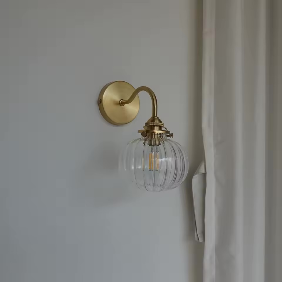 גוף תאורה זכוכית