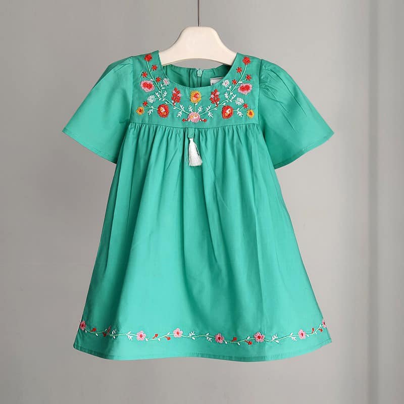 שמלה עם רקמת פרחים במבחר צבעים |מידות: 2-6