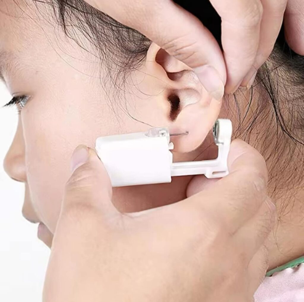 אקדח חד פעמי לחורים באוזניים