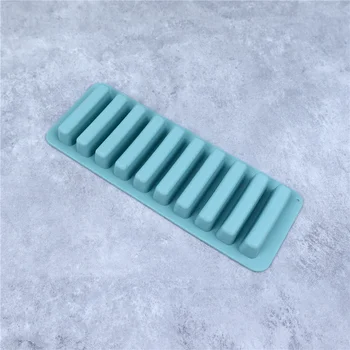 תבניות קרח מקלות שמתאימות להכניס לבקבוק