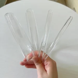 קשתות פלסטיק שקופות בעוביים שונים