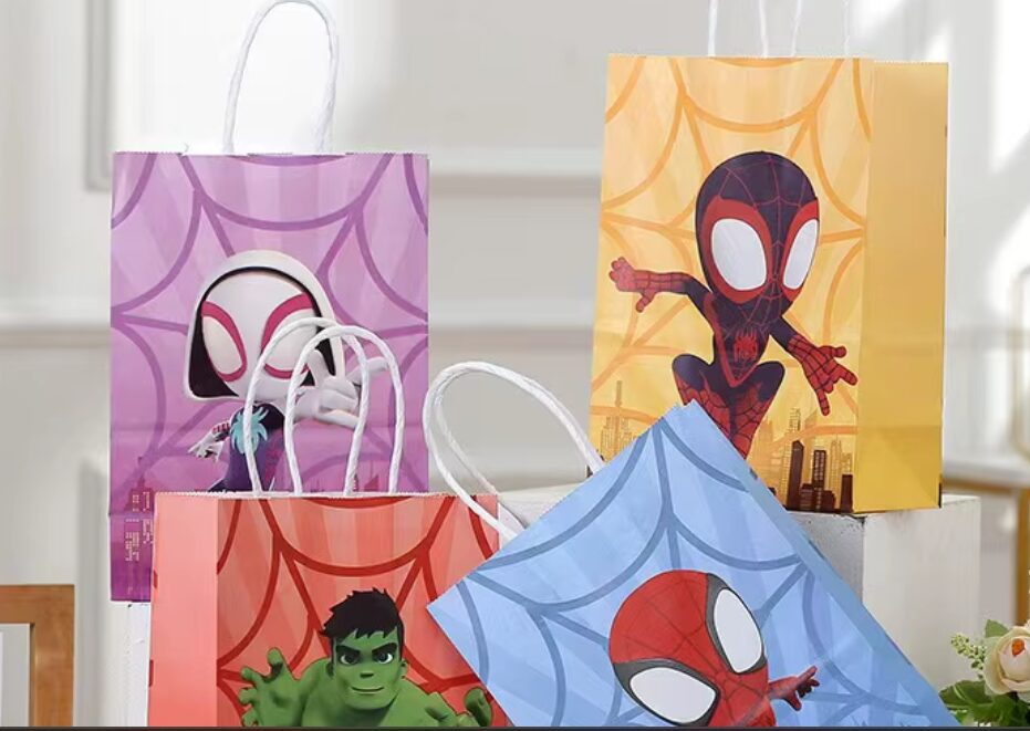 שקיות נייר גיבורי על