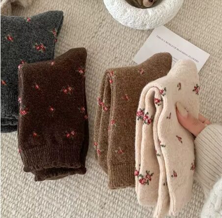 גרביים חורפיות עם פרחים |עד מידה 42