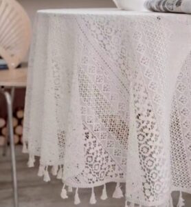 מפת תחרה עדינה לשולחן עגול