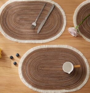 תחתיות אובליות עם פרנזים